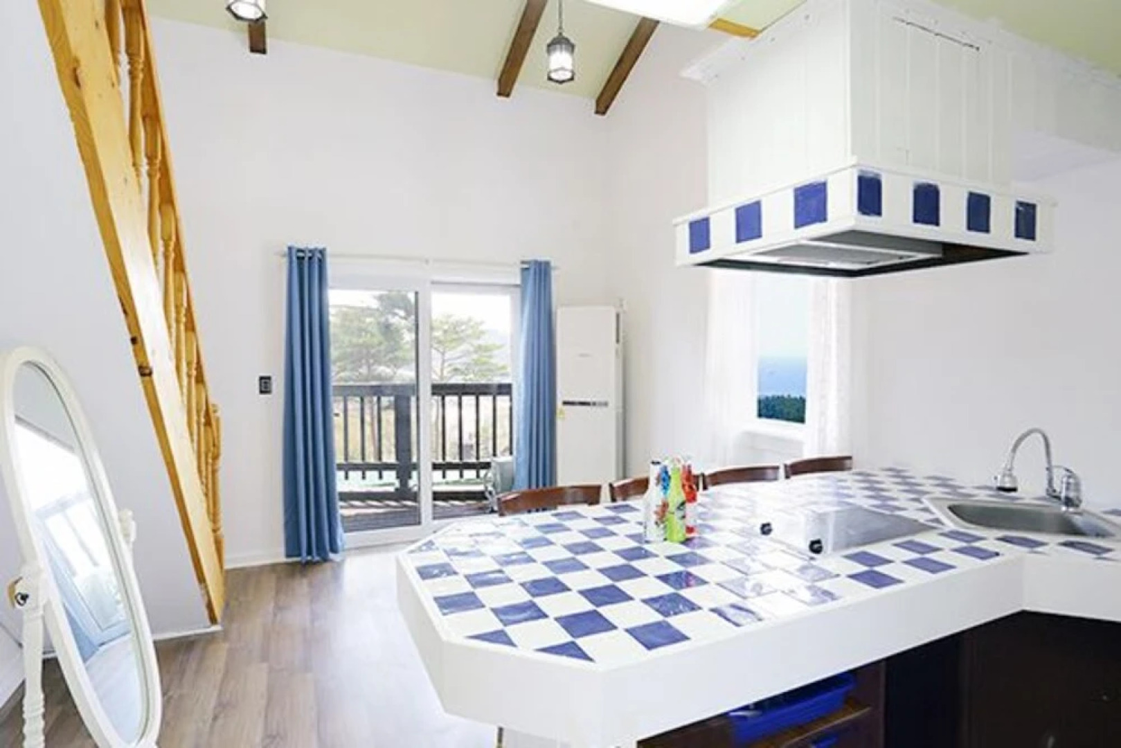 Anmyeongdo Mediterranean Pension