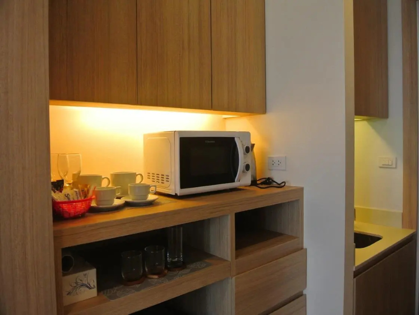 Himawari Guesthouse at Kanyarat