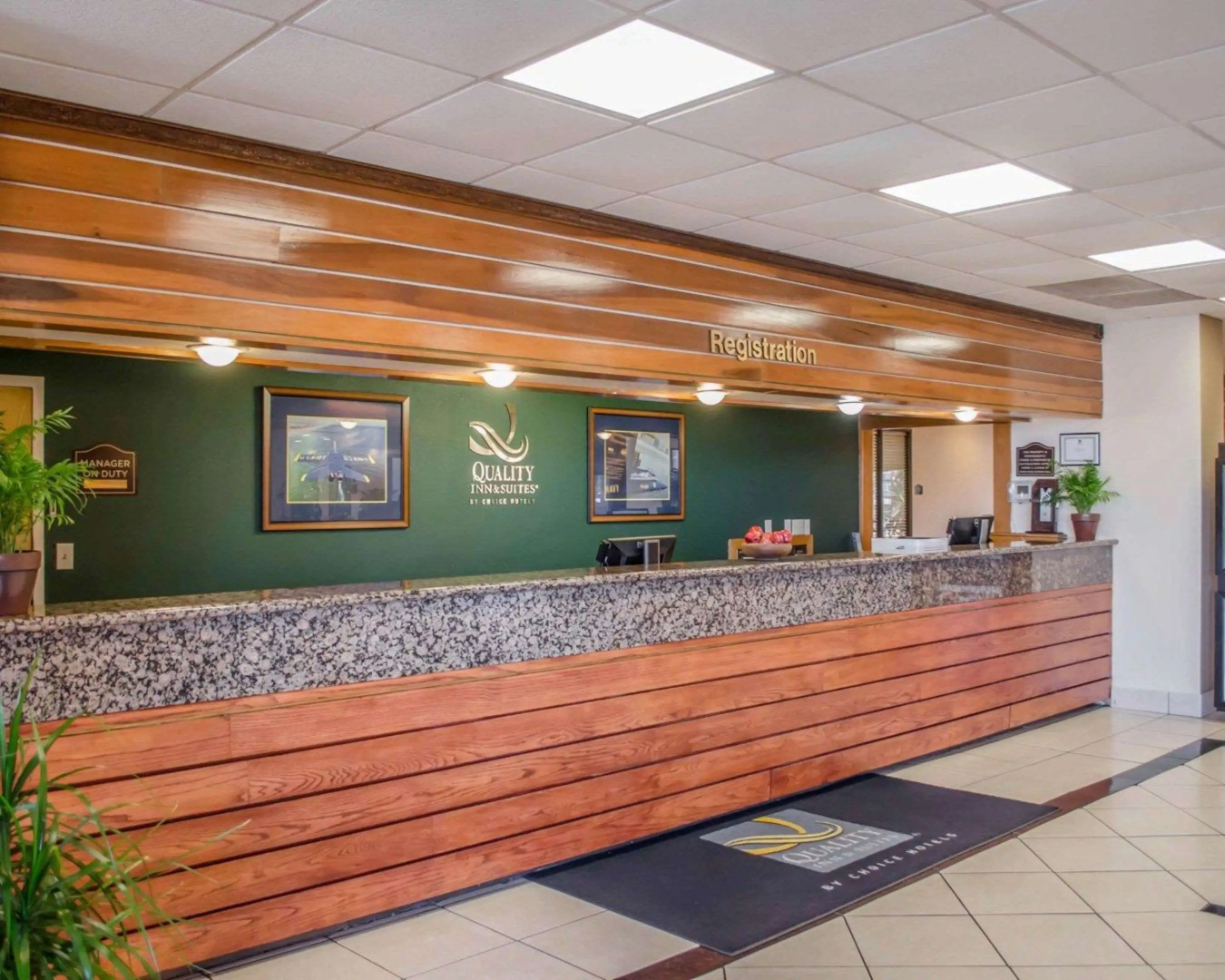Quality Inn & Suites Pensacola Bayview