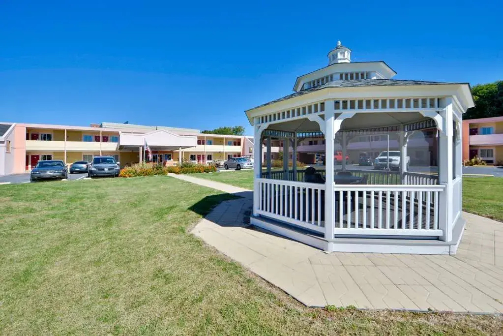 America's Best Value Inn & Suites-Cypress Tree Inn