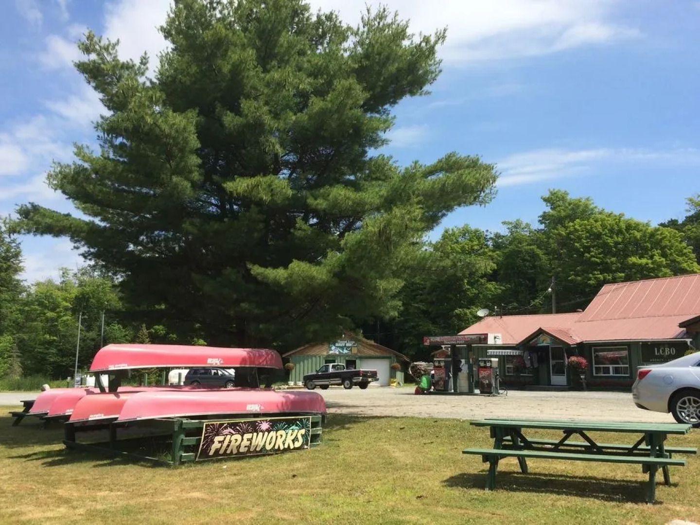Tunnel Lake Trading Post & Motel