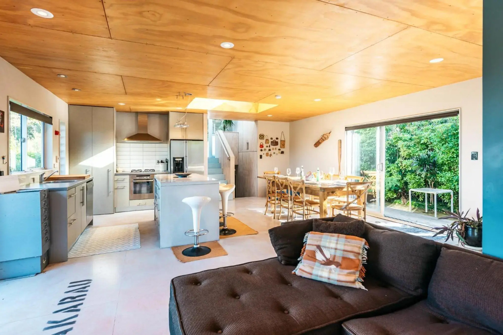 The Fat Pigeon - Omiha Holiday Home