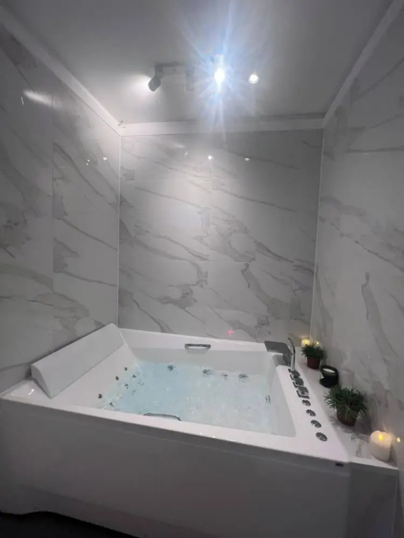 Suite With Private Jacuzzi