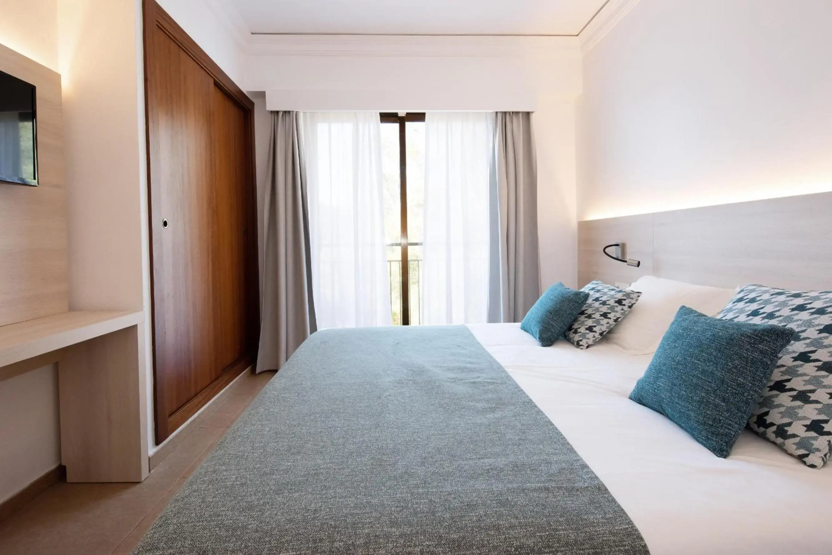 Hotel Playa Mondrago