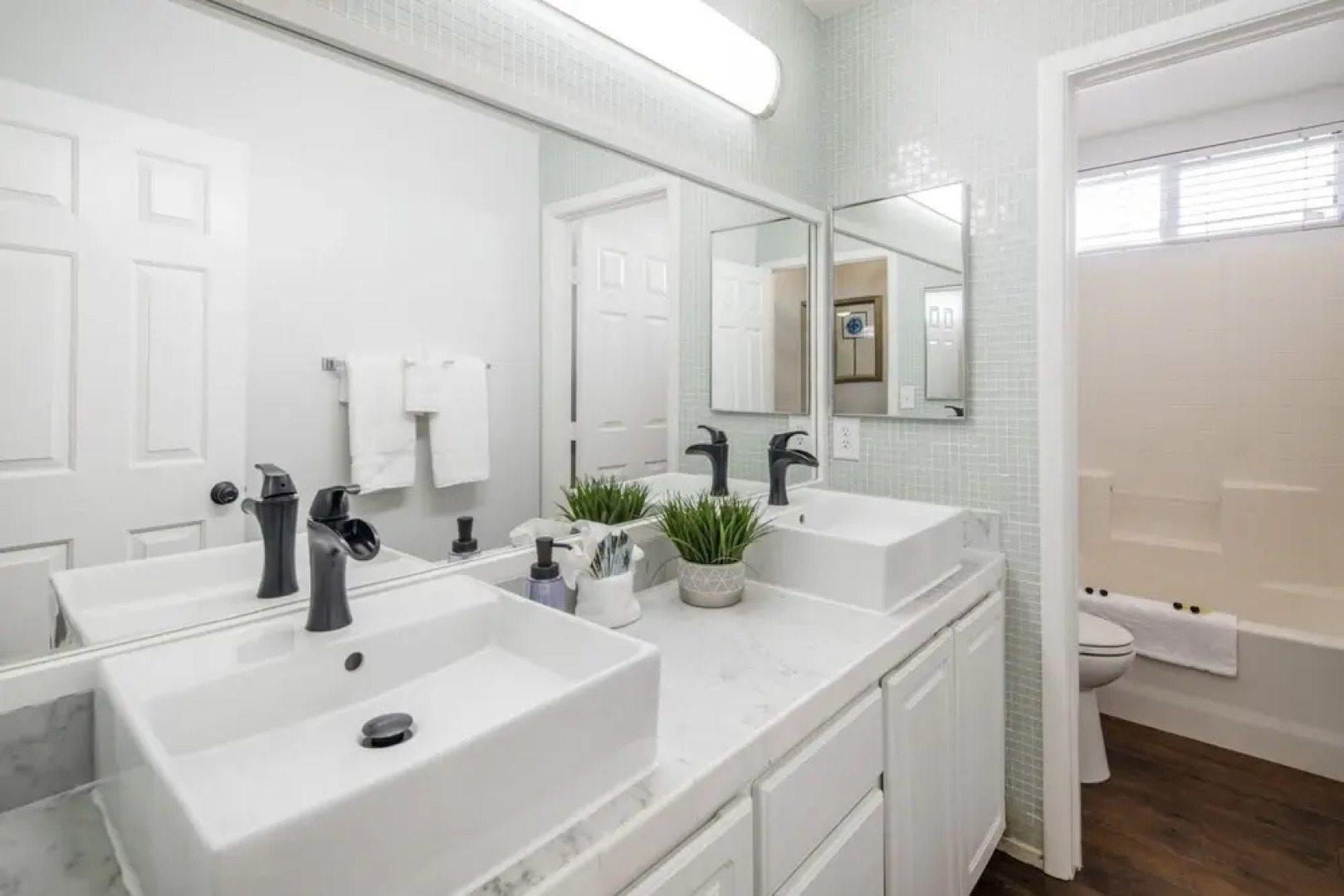 Amazing 4 Bd Las Vegas Home w/ Pool & Spa!