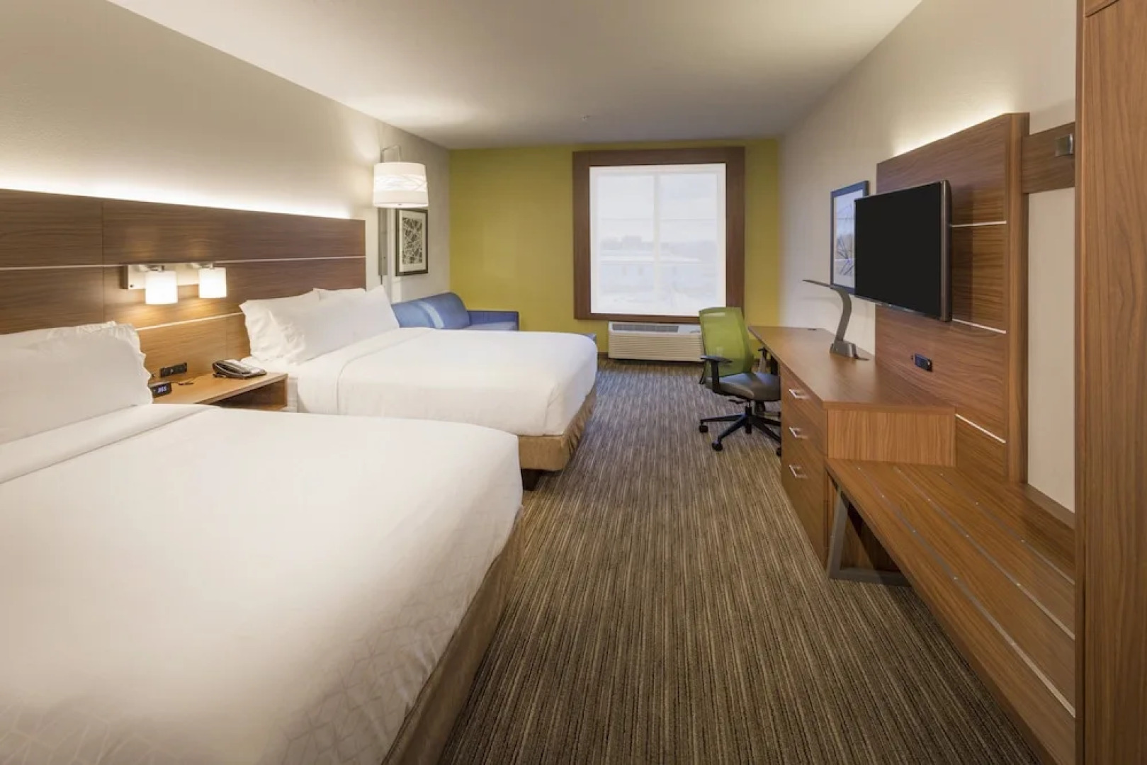 Holiday Inn Express & Suites Seattle South - Tukwila, an IHG Hotel