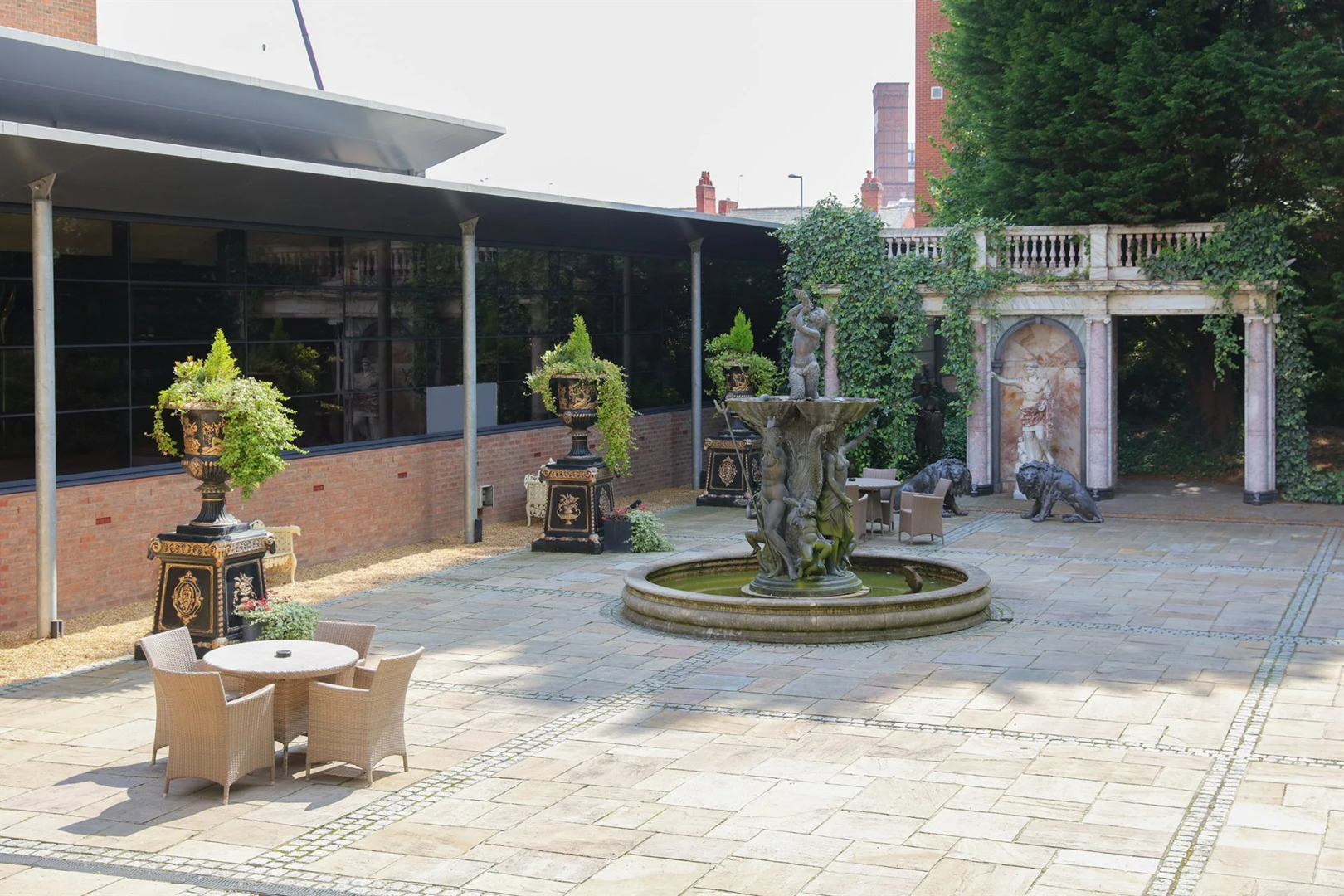 The Queen at Chester Hotel, BW Premier Collection