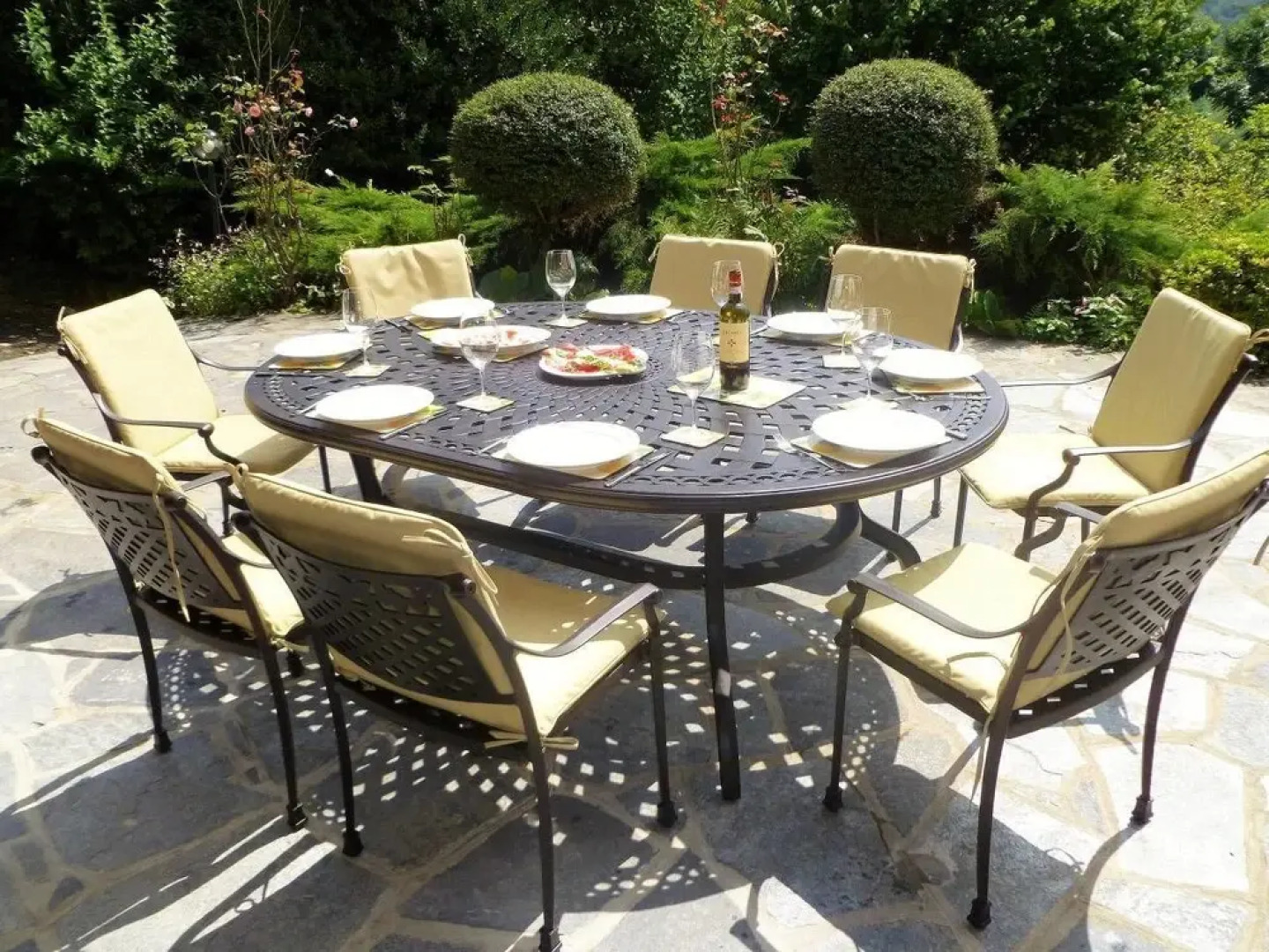 Stunning 4 bed Villa With Private Pool, Bbq, Wifi, Lake Views, Walking Distance to Restaurant