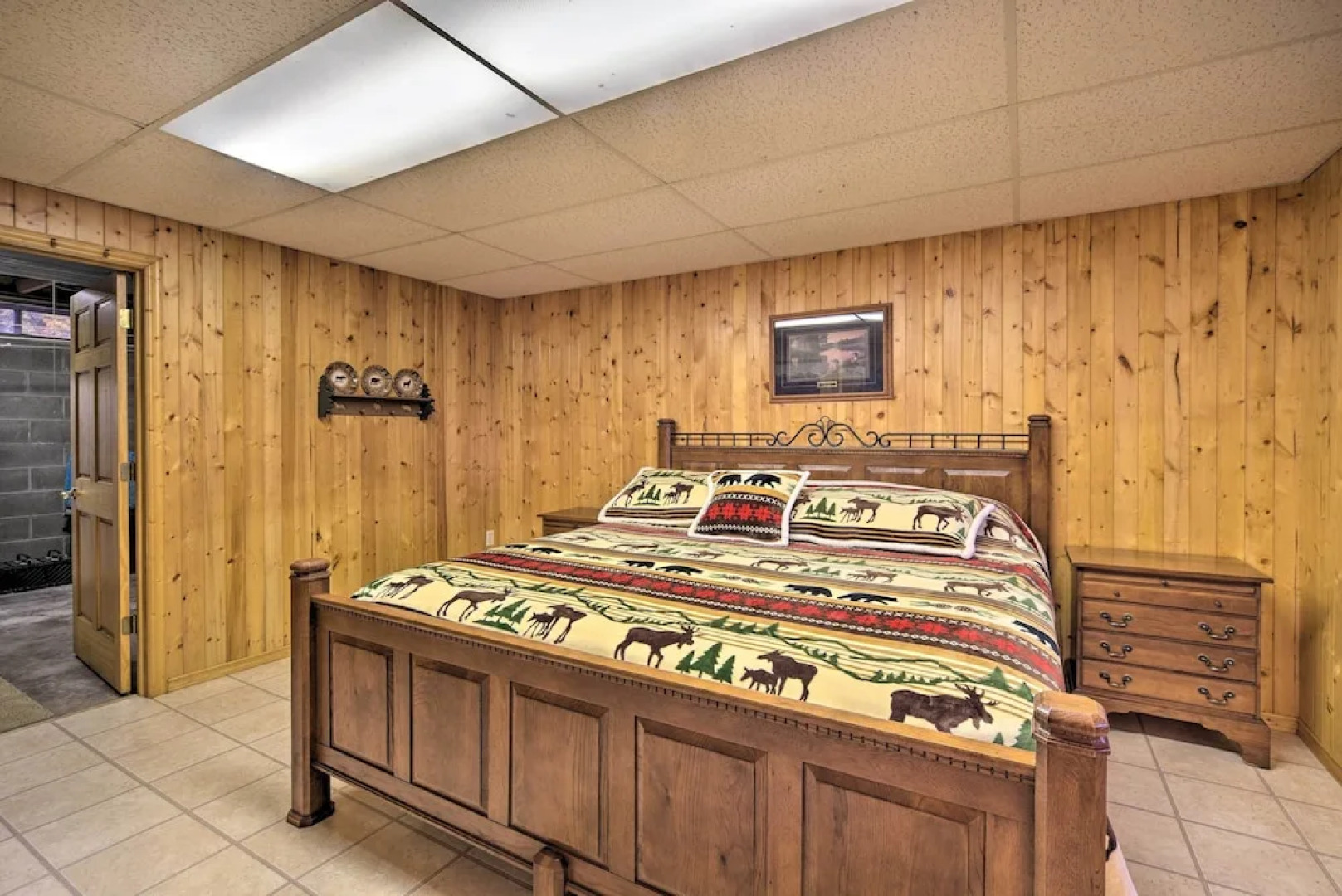 Cozy Hayward Cottage w/ Dock & Lakefront View