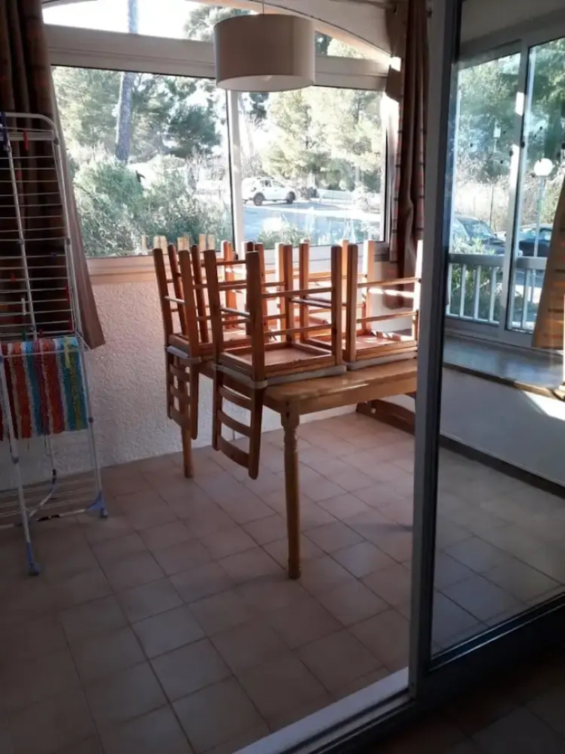 Studio in Sanary-sur-mer, With Wonderful Mountain View - 1 km From the Beach