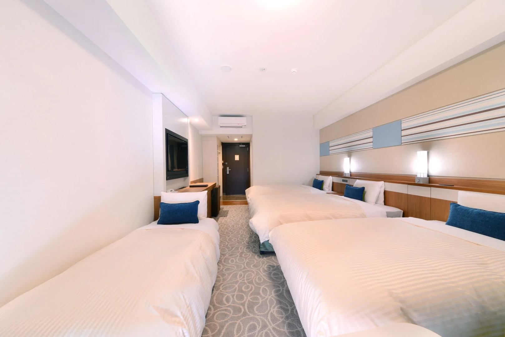 Vessel Hotel Campana Okinawa