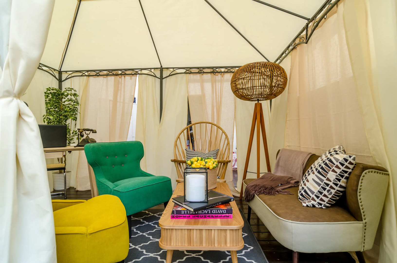 The White House Hotel at Dizengoff Square