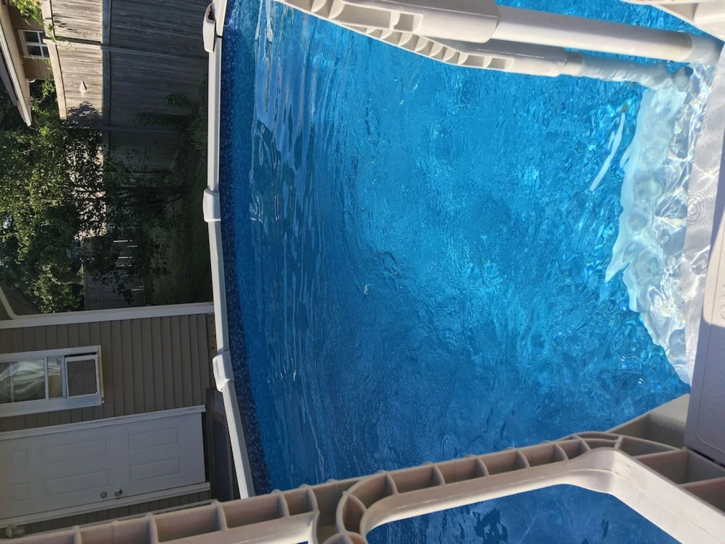 Brushwood House by Smith Point Beach