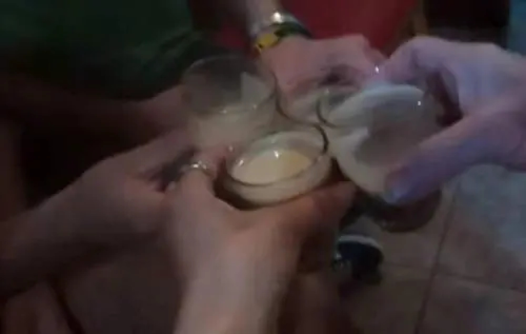 Aloha -Habemus Hostel-