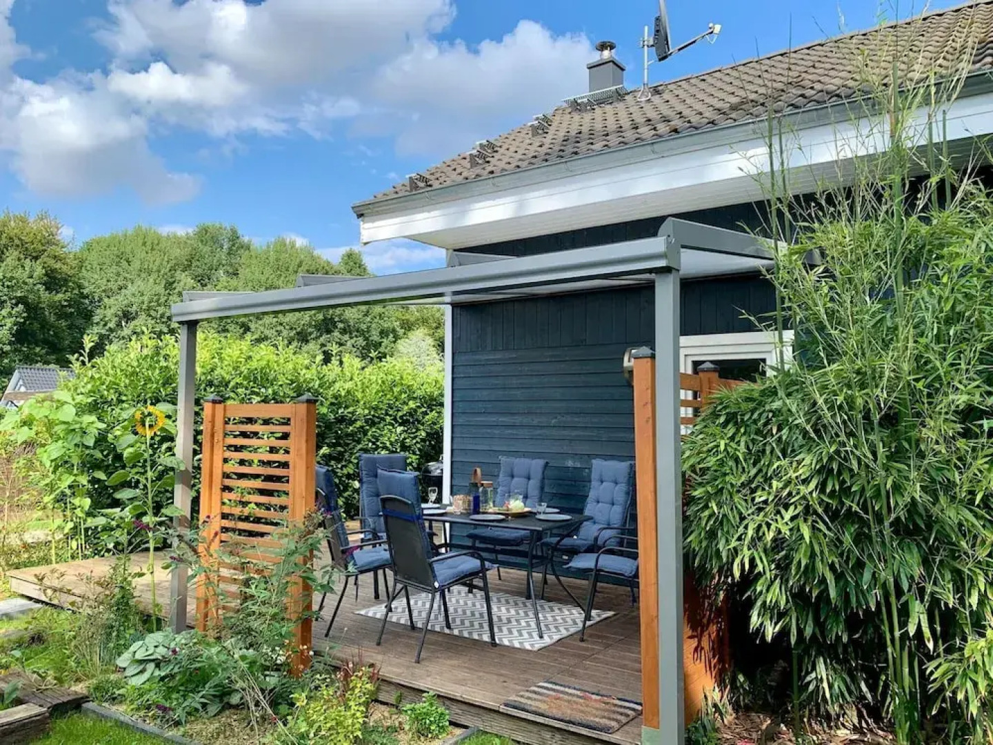 Lovely Holiday Home in Dummer Near Lake