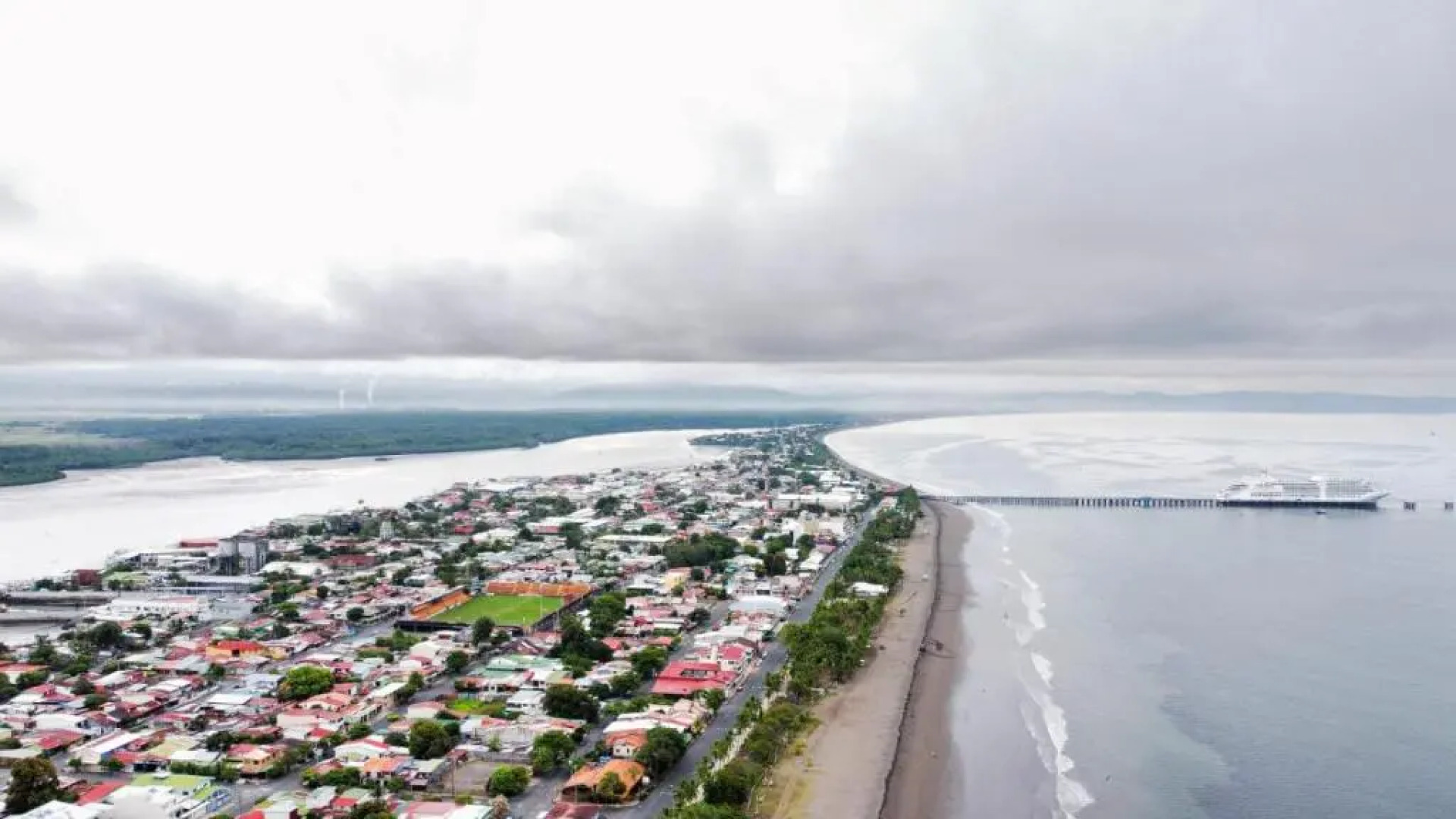 Puntarenas Bed & Coffee by Aldea