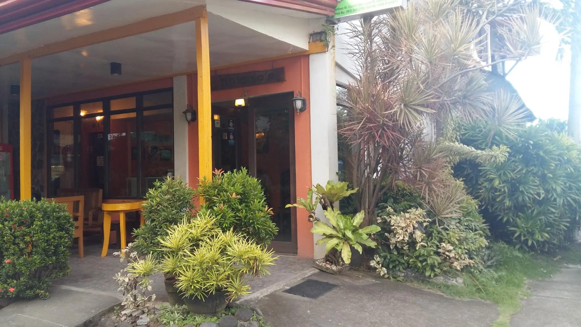 Antonios Pension House