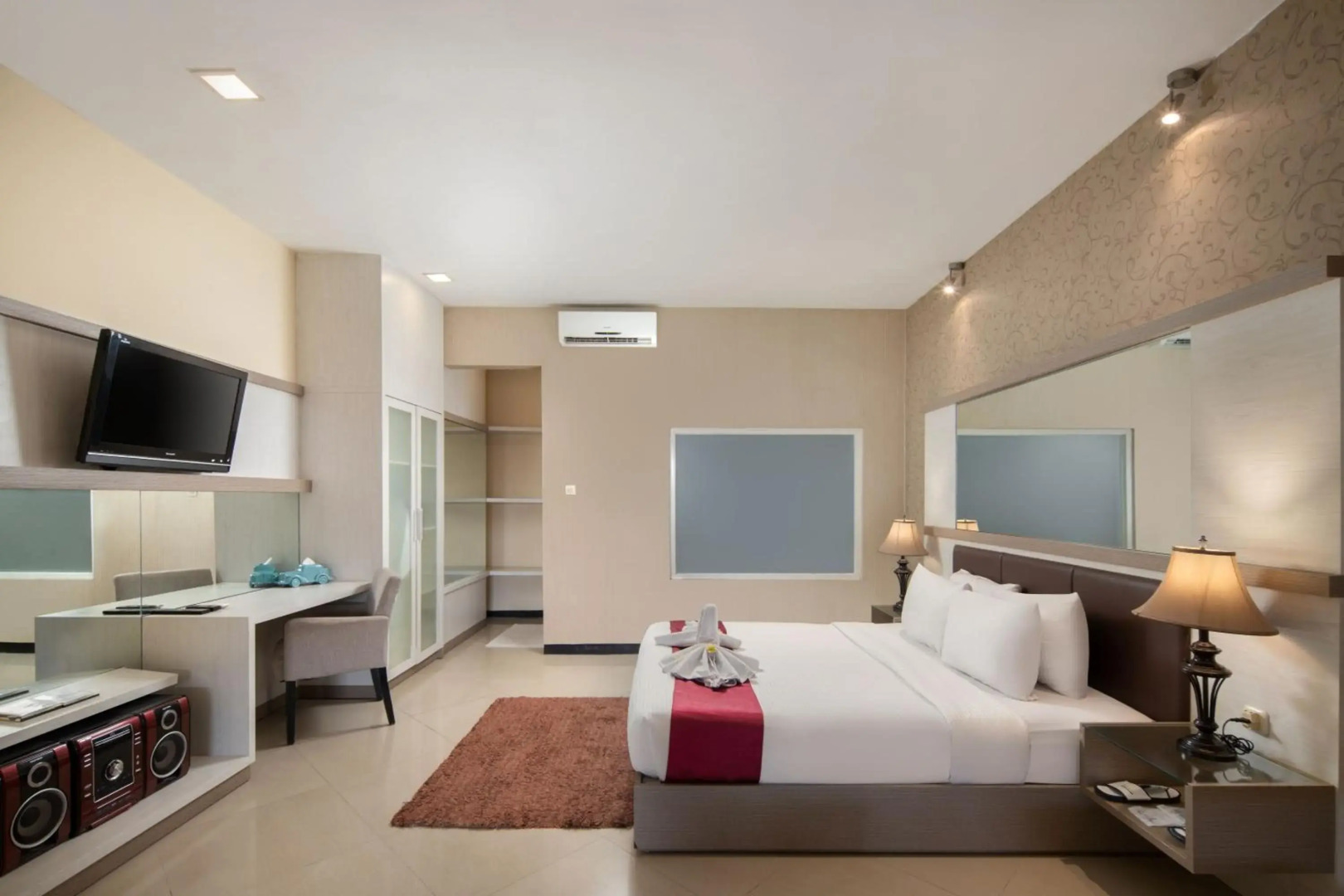 Royal Hotel and Villa Trawas