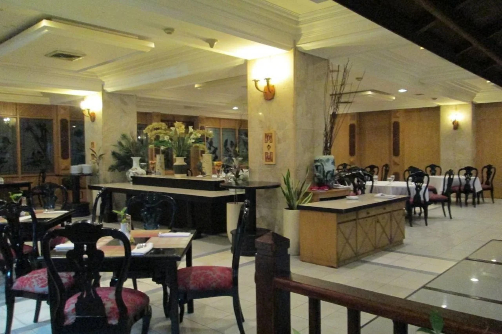 Capital O 1735 Adika Bahtera Hotel