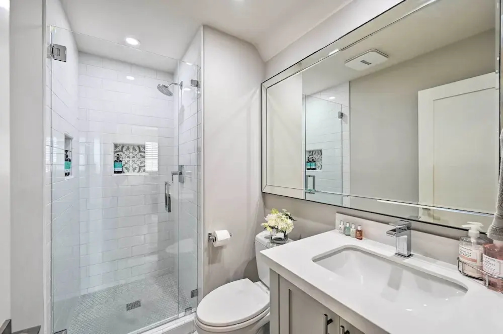 Stunning Carlsbad Gem w/ Fire Pit & Hot Tub!