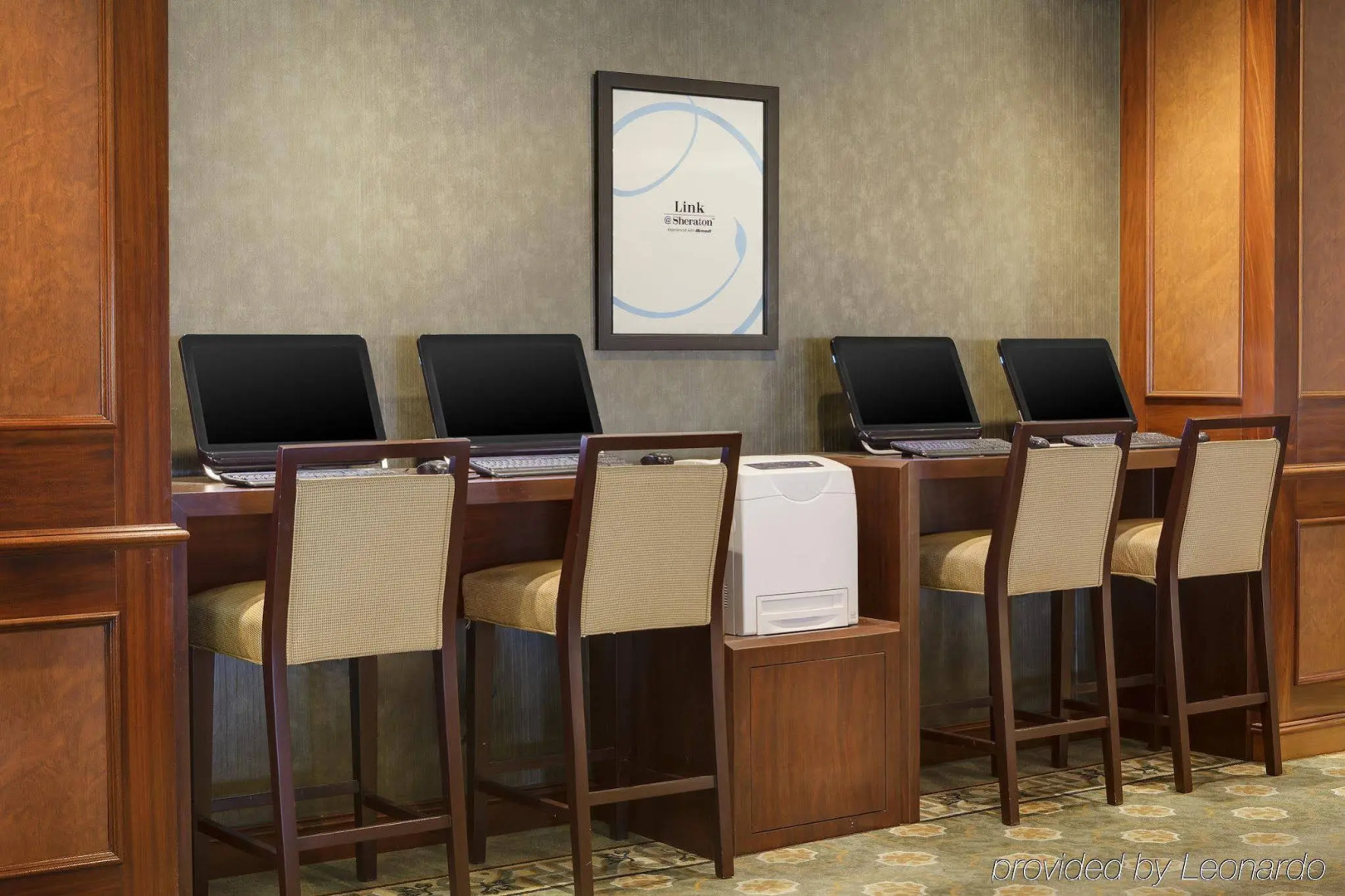 Wyndham Omaha / West Dodge