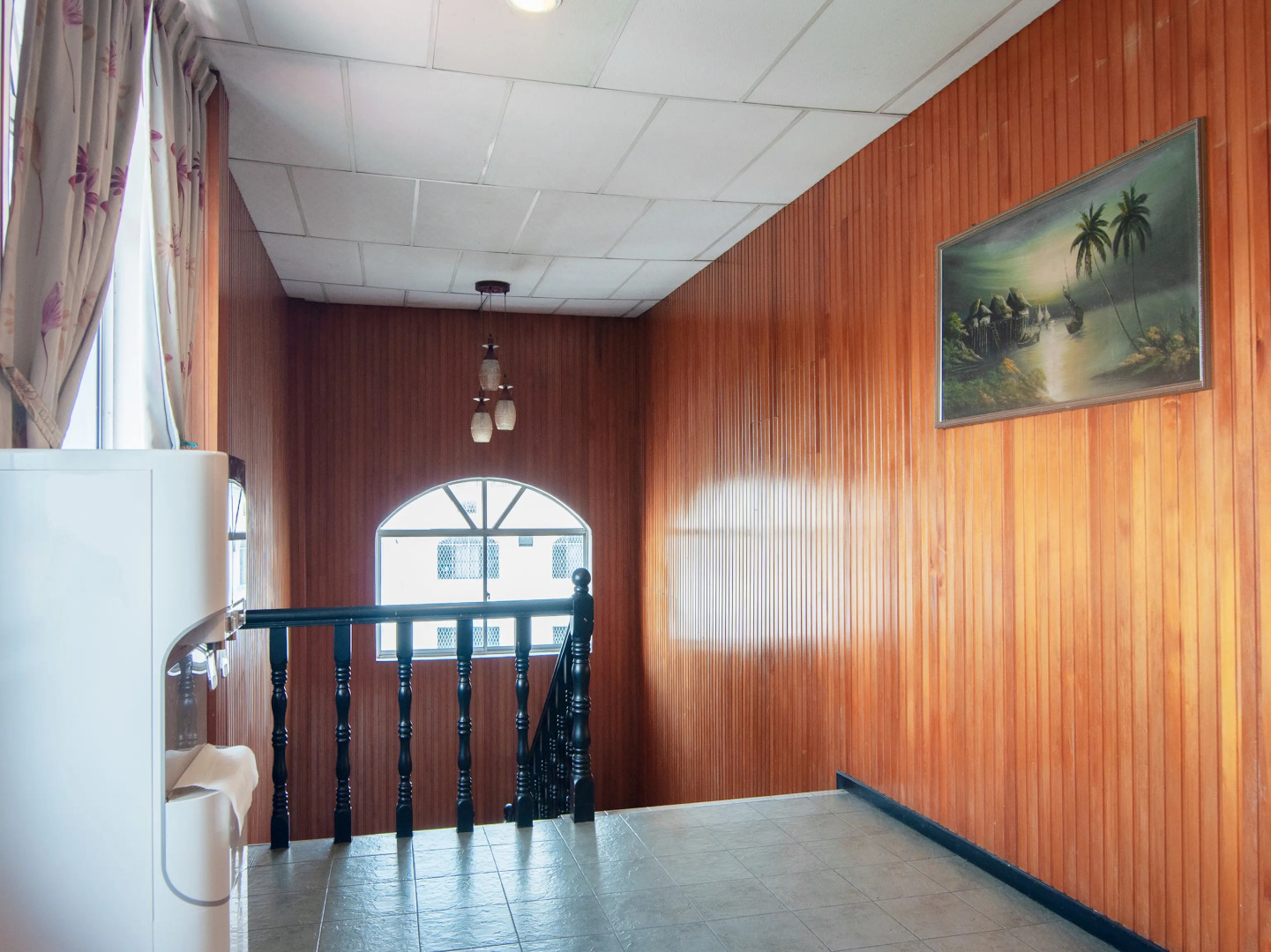 Kristal Hotel by OYO