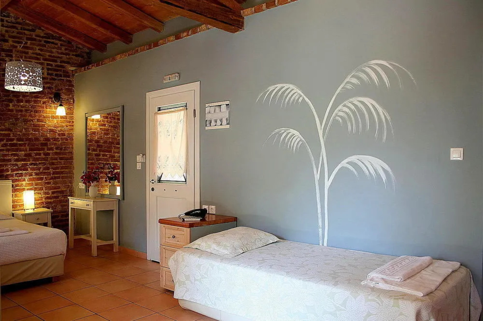 Zefiros Traditional Hotel