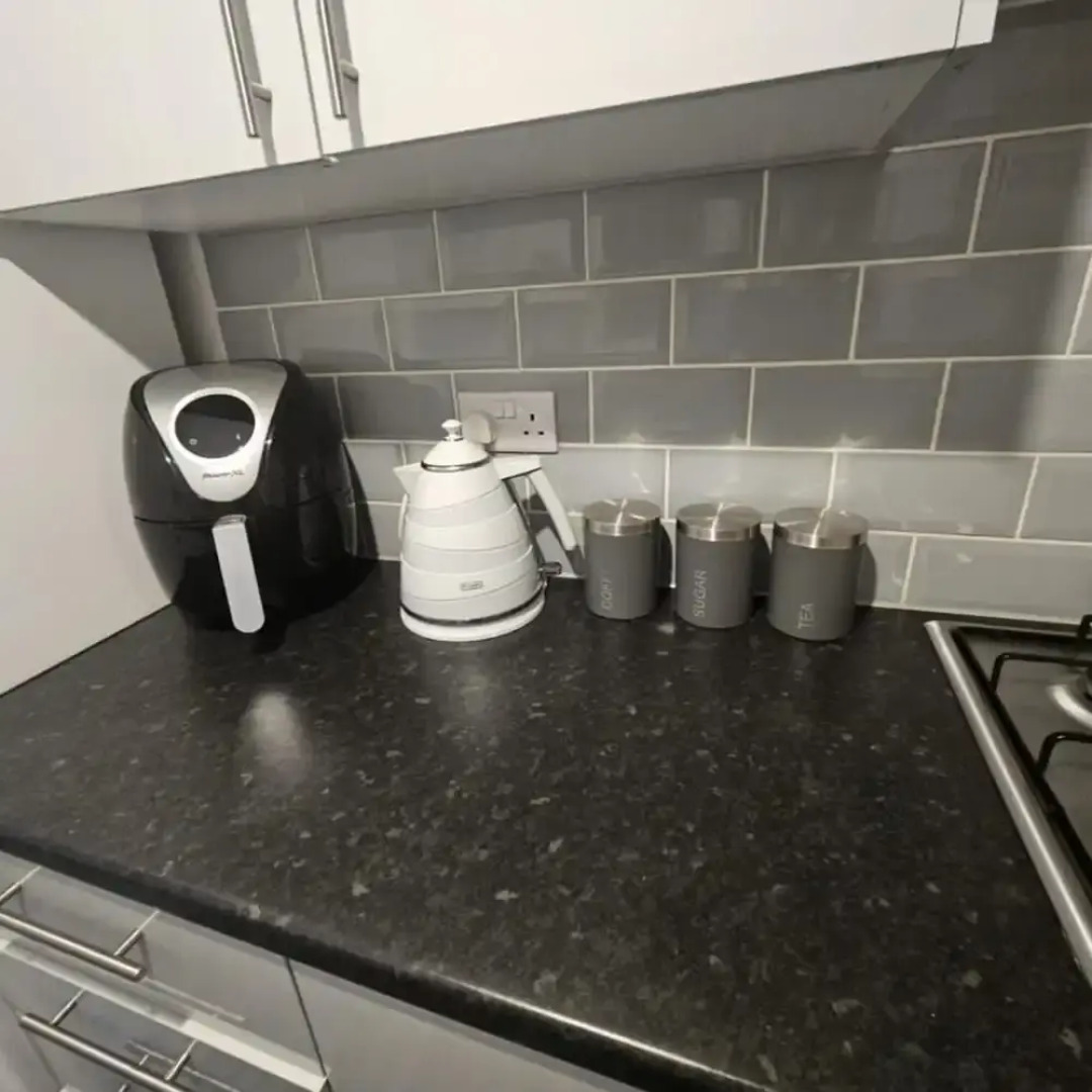 Charming Newcastle Home With Garden, Perfect for Families & Contractors