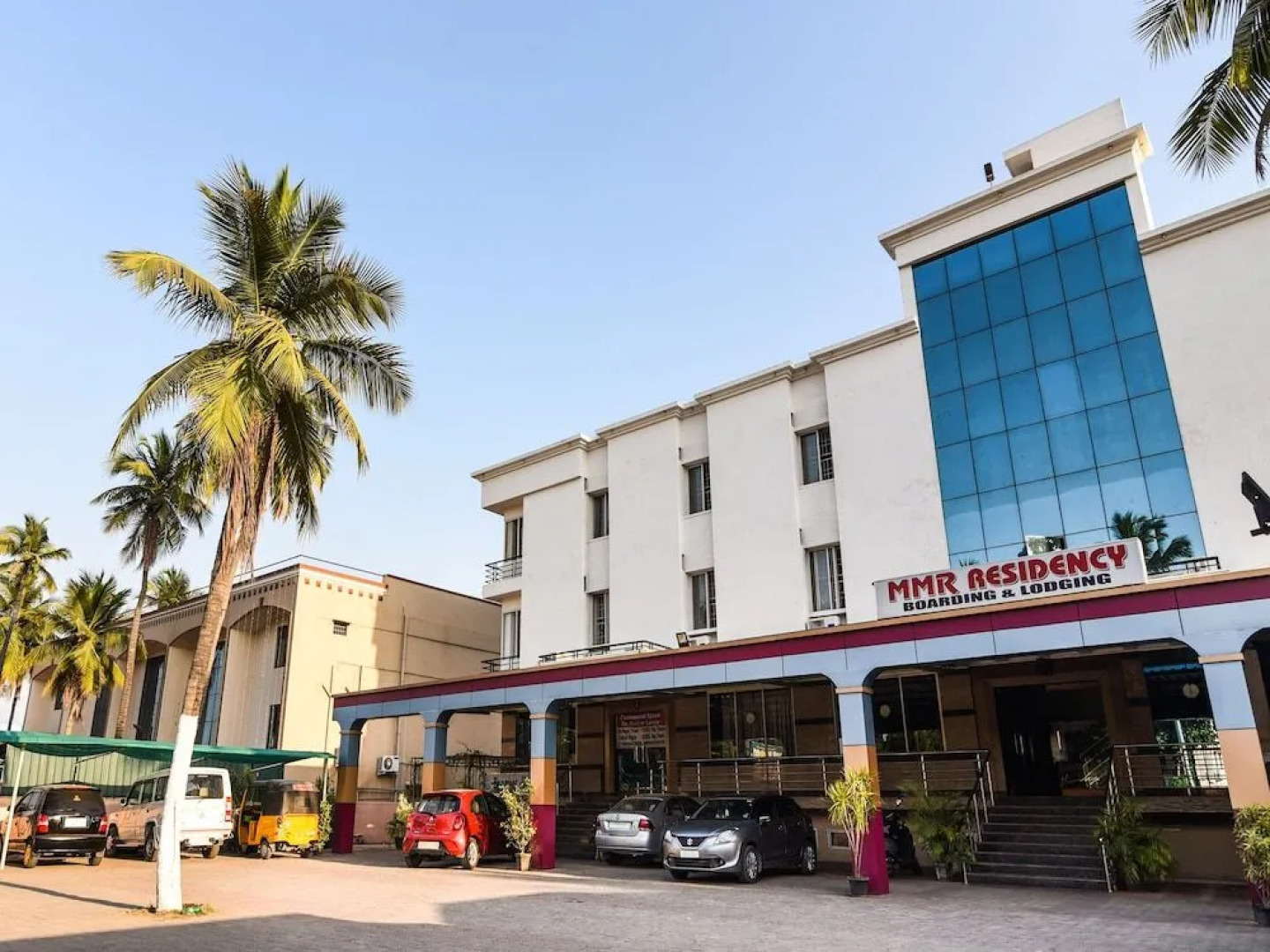 Oyo 33010 Hotel Mmr Towers