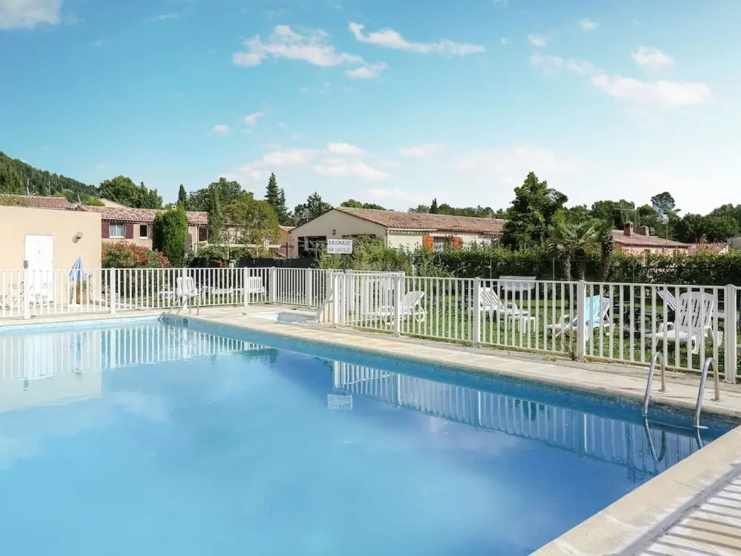 Classy Holiday Home With Swimming Pool, Bbq, Terrace, Garden