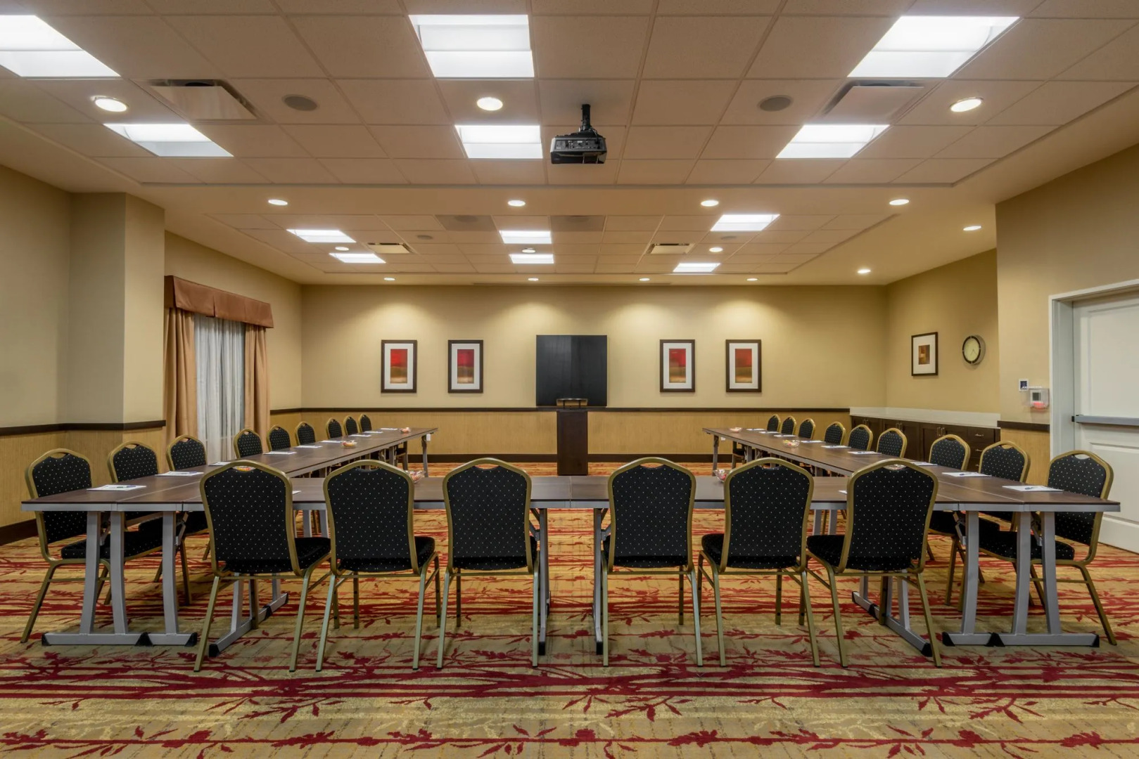 Holiday Inn Express & Suites Denver South - Castle Rock by IHG