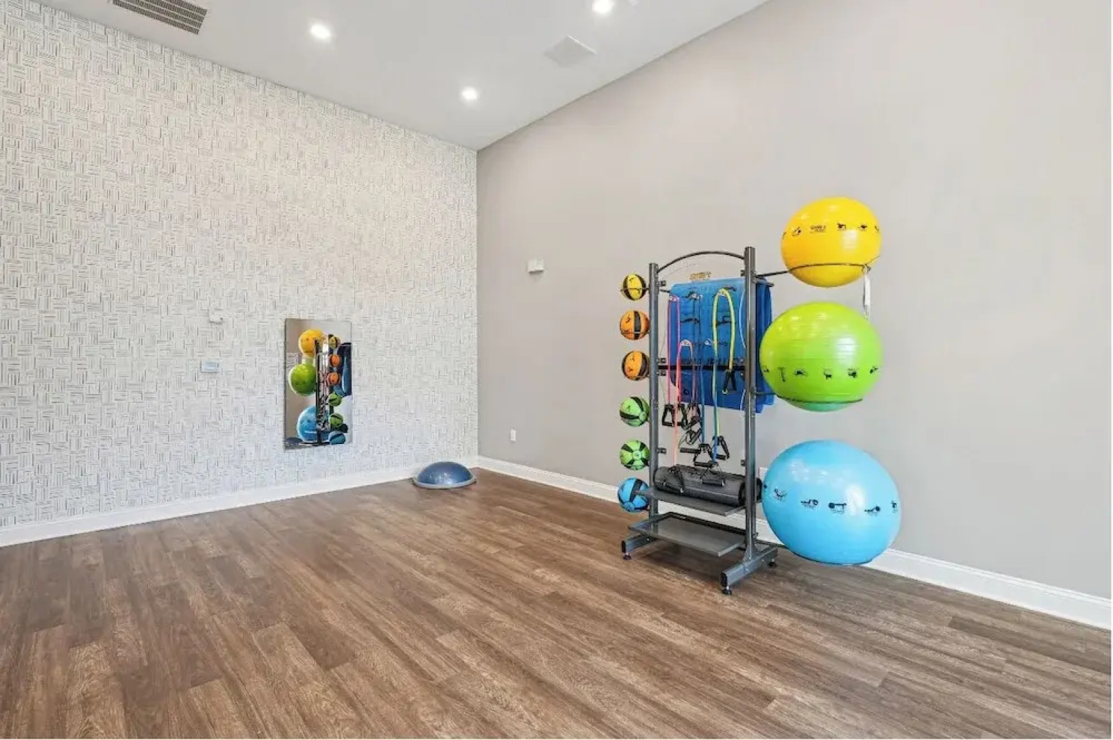 Landing Apartments Leland