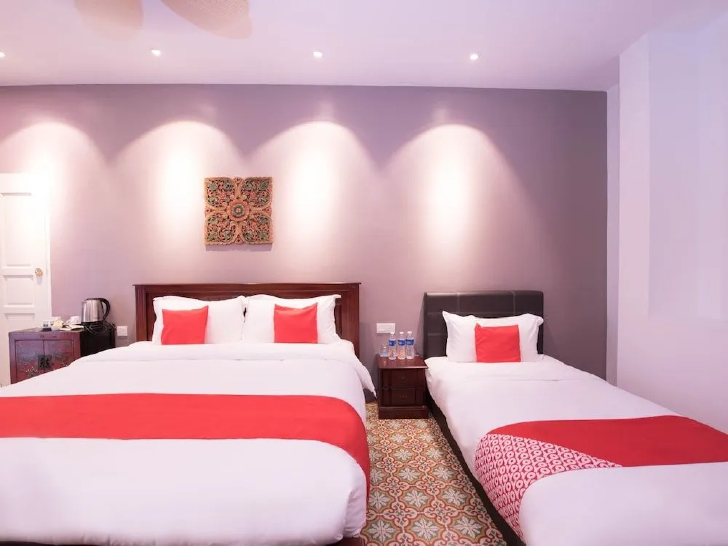 Oyo Capital O 89353 Nostalgia Boutique Hotel And Restaurant