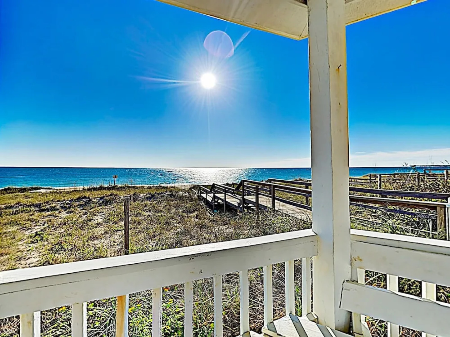 Fish N Hooks W/ Ocean-view Porch, Steps To Beach 5 Bedroom Home