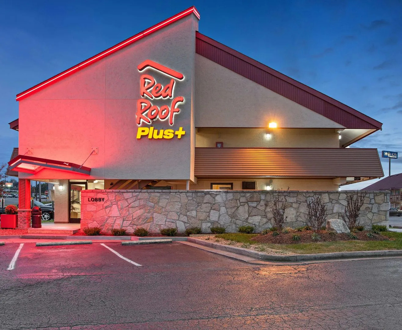 Red Roof Inn PLUS+ Nashville North - Goodlettsville