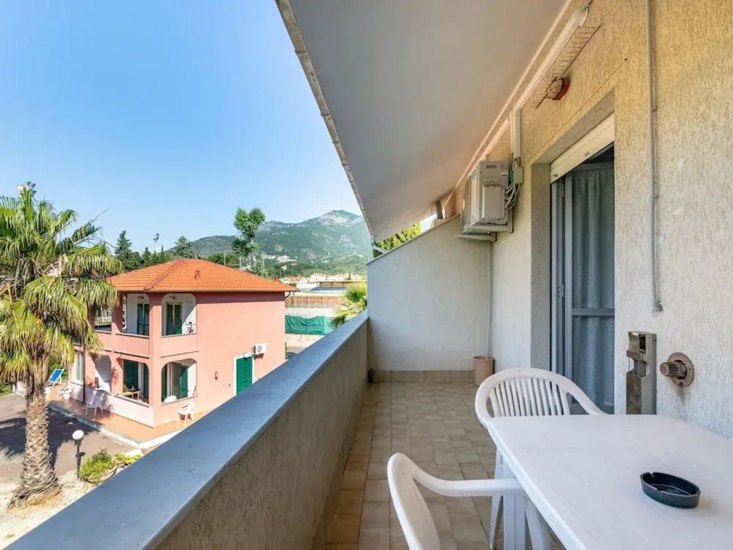 Attractive Apartment in Loano With Garden