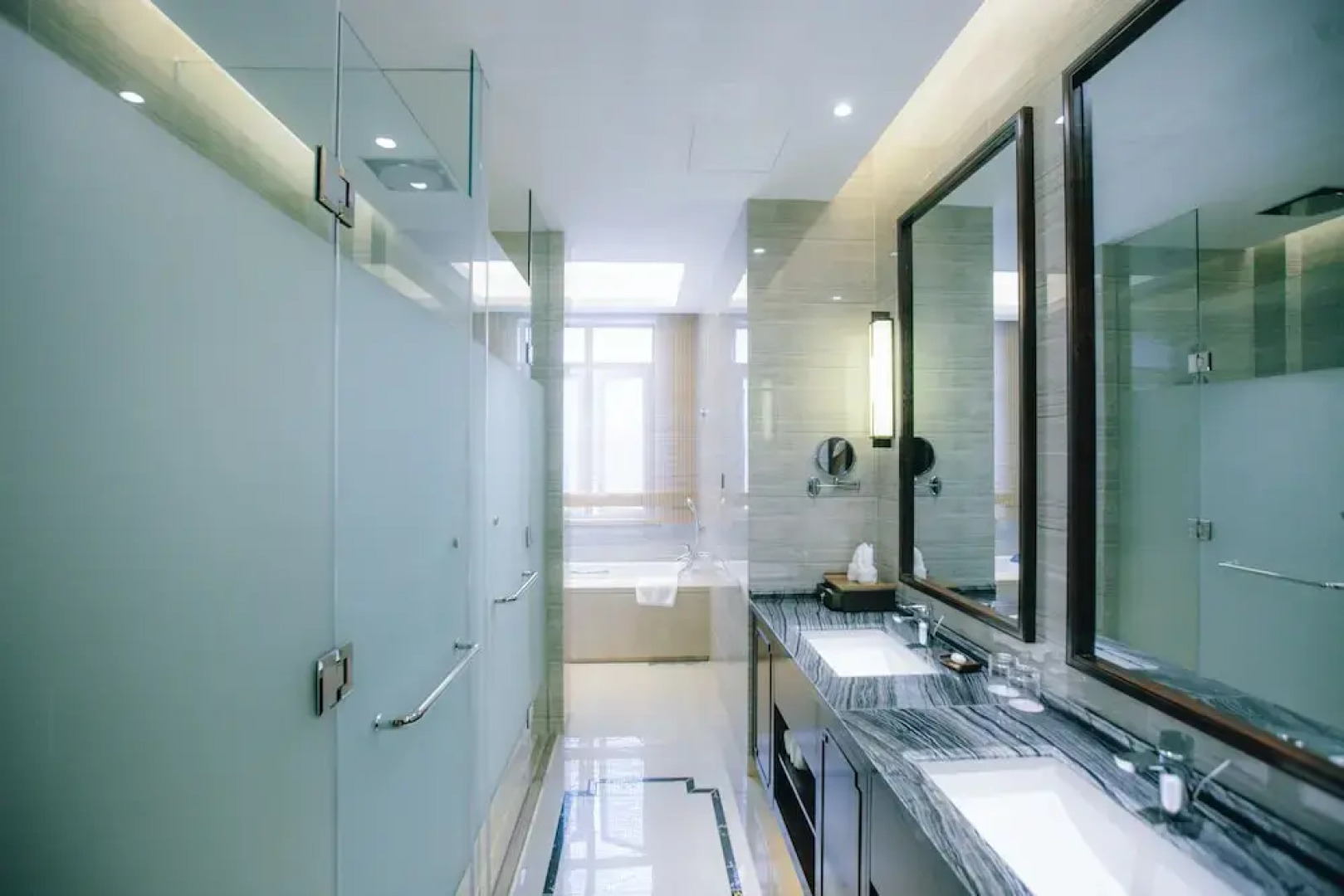 Xinhualian Lv Xin Gu Hotel