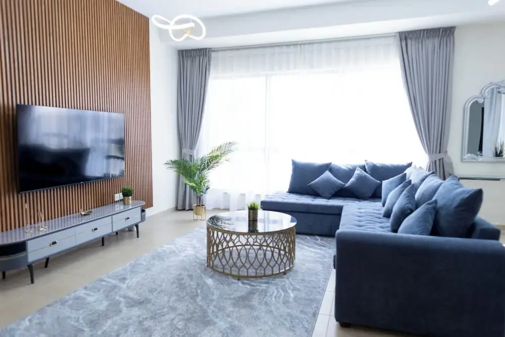 HAPPY SEASON I Amwaj apartment