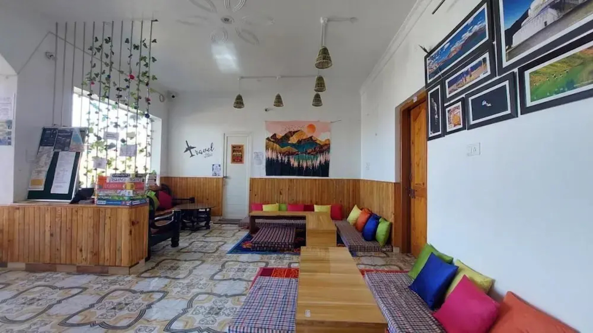 The Lost Hostels-Bir - Landing Site