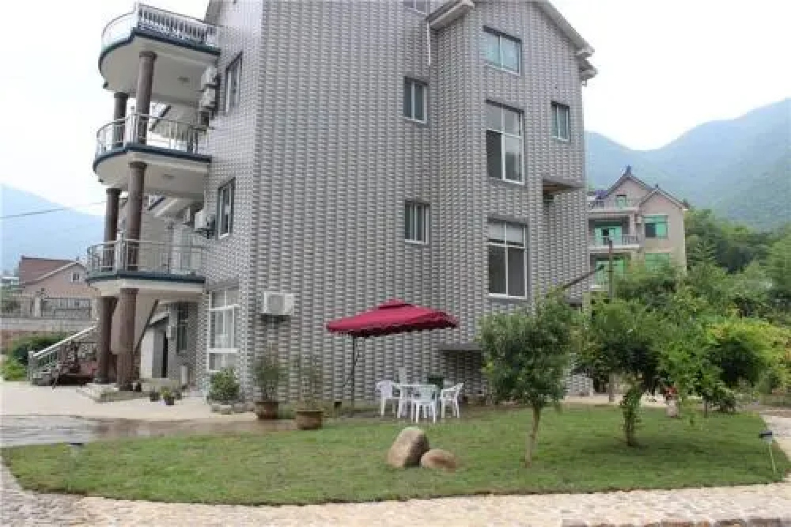 Smoke From Kitchen Inn