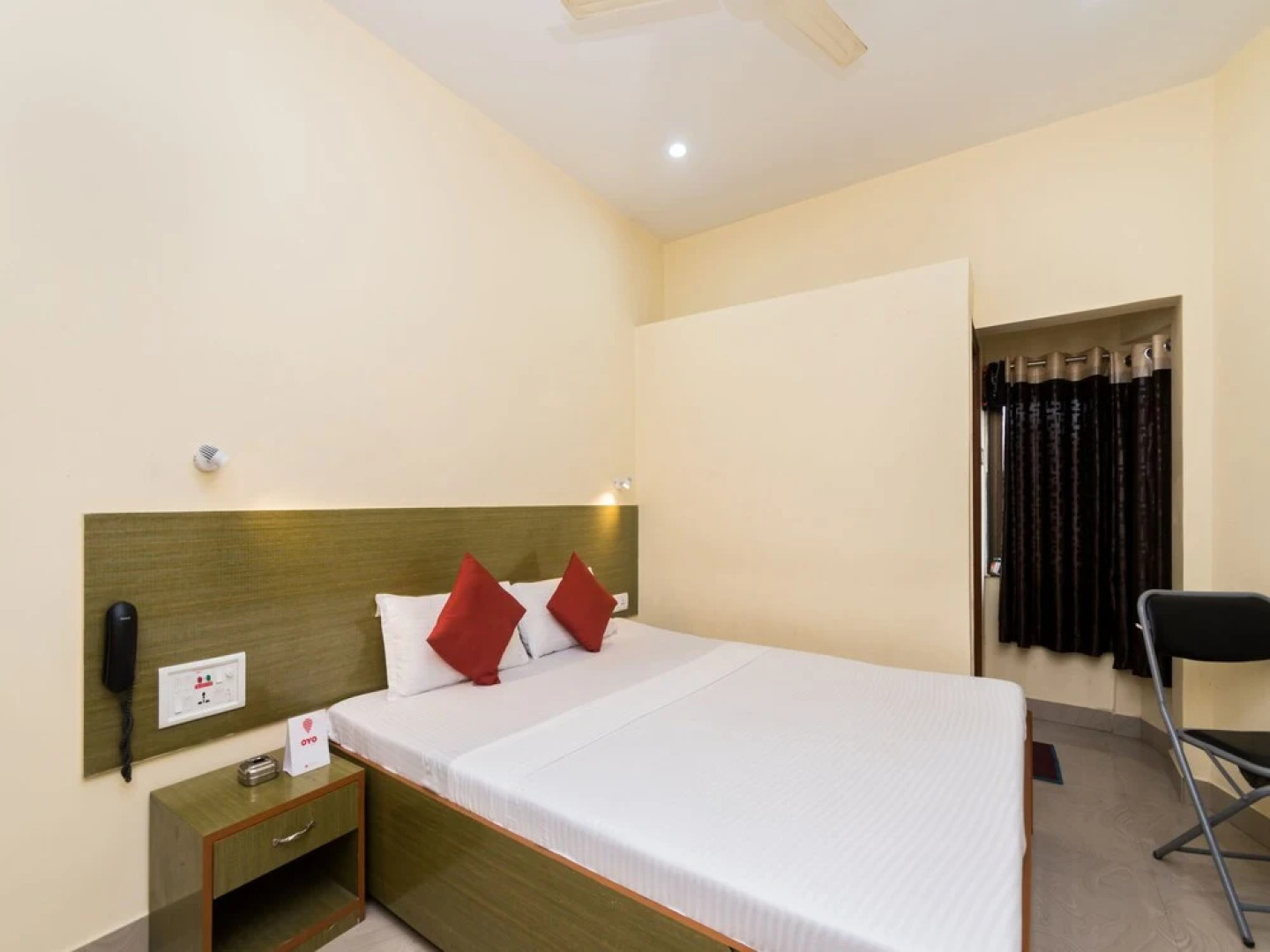 OYO 8863 Hotel Sigma