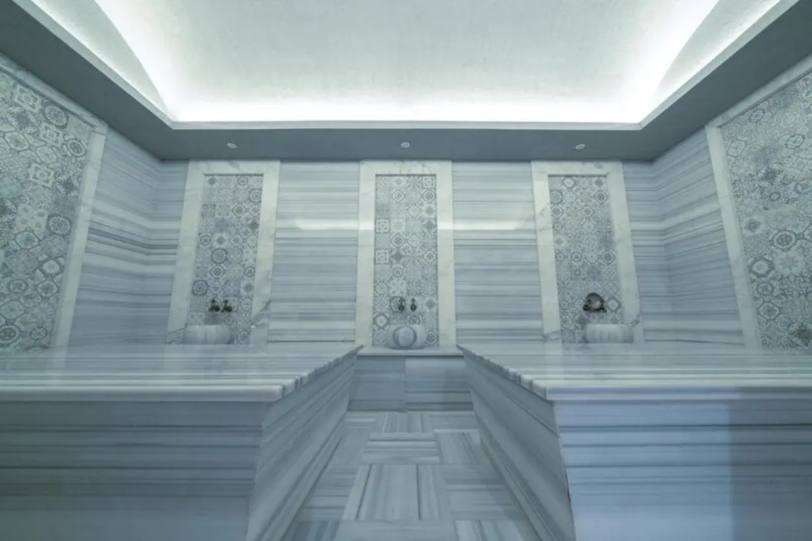 The Norm Collection Door'a