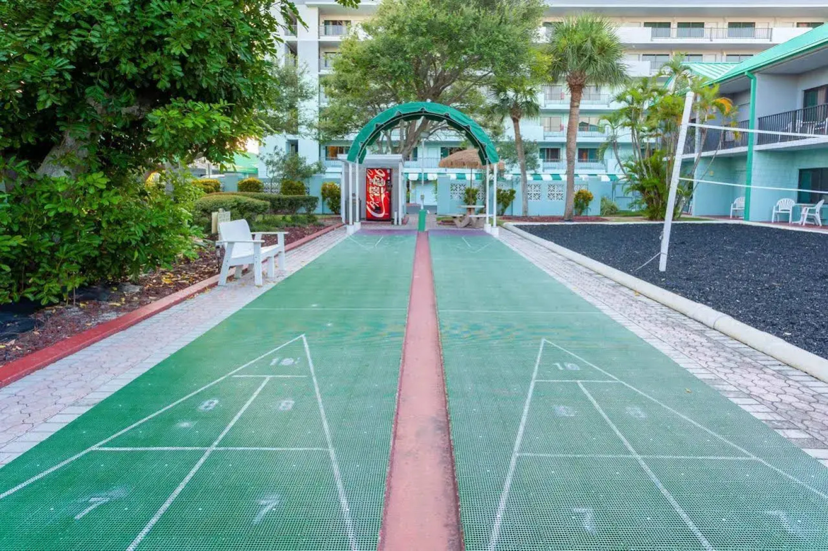 Beachside Hotel & Suites Cocoa Beach - Port Canaveral