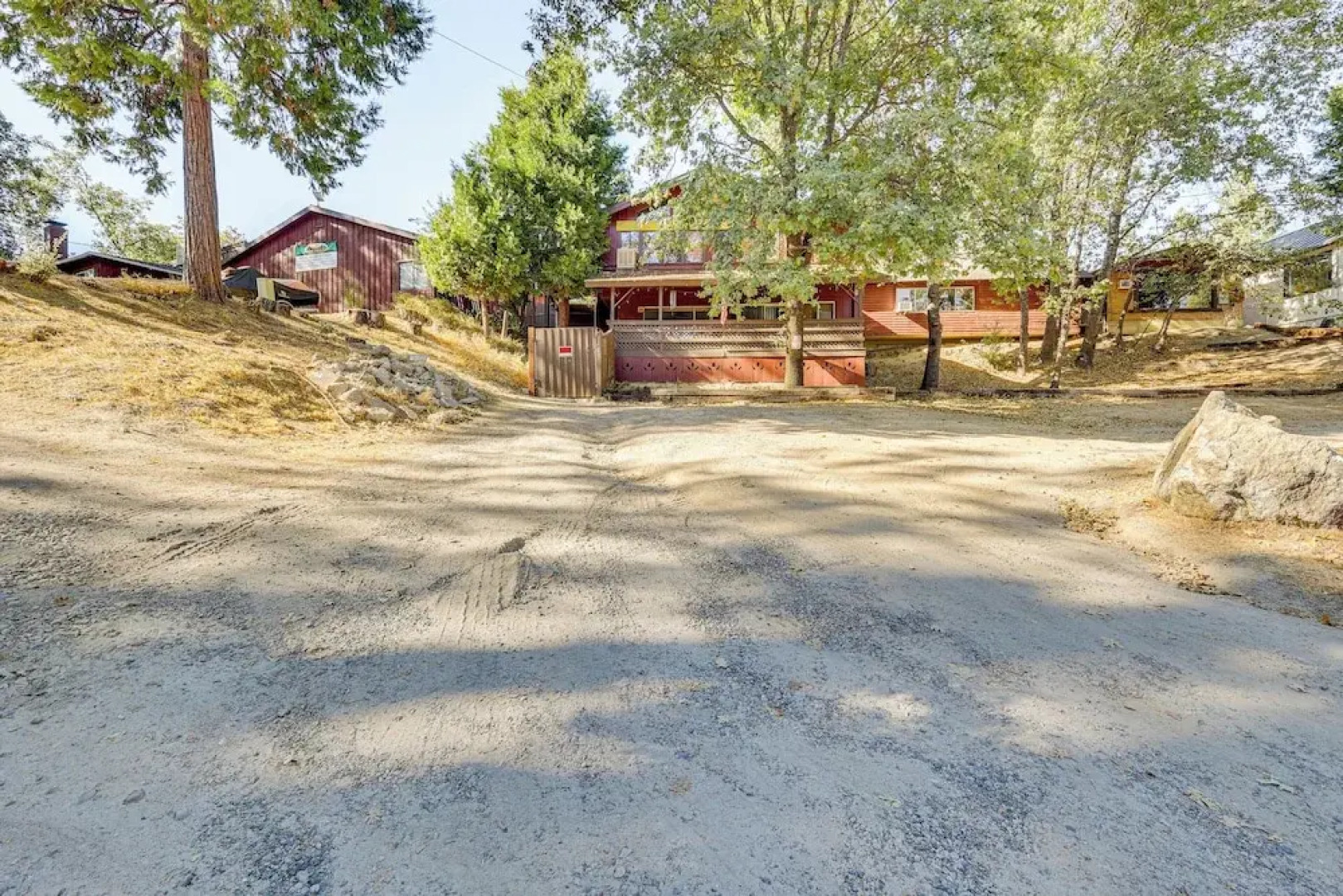 Walk to Marina: Central Bass Lake Studio w/ Deck!