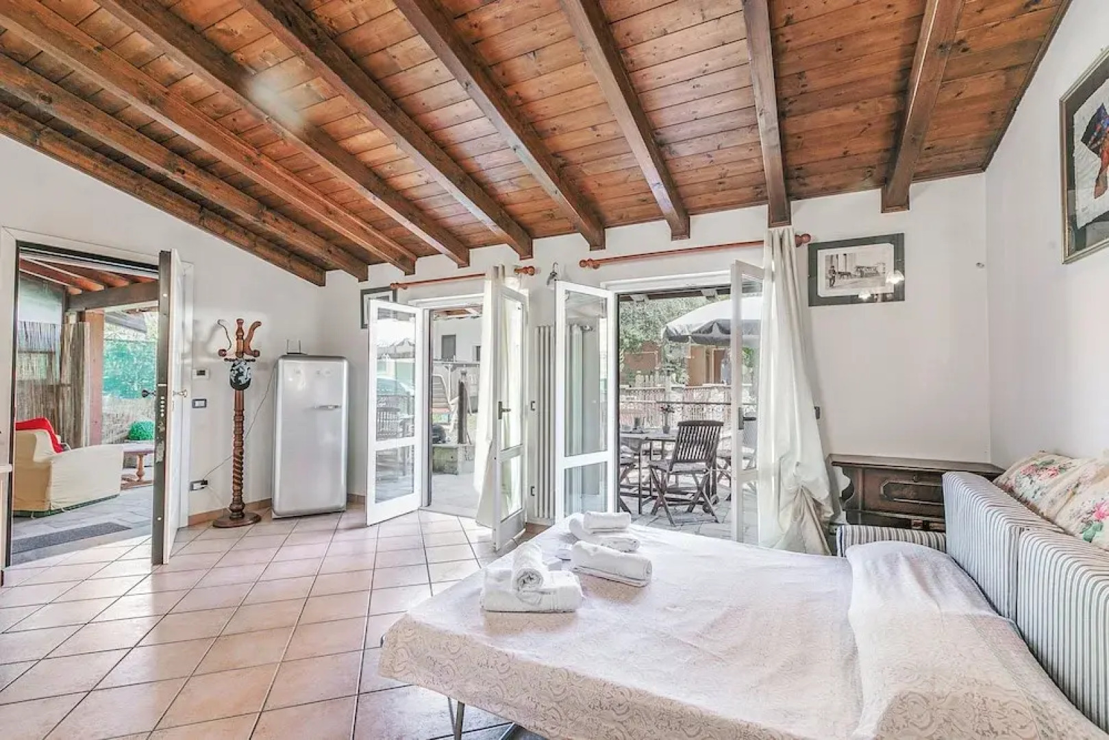 La Maison Dans Le Jardin