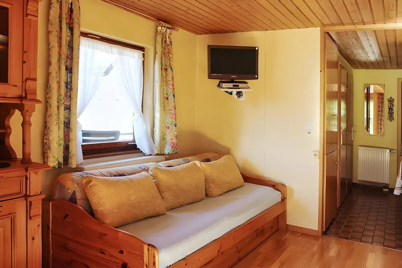 Room-small Holiday Cottage Ivy