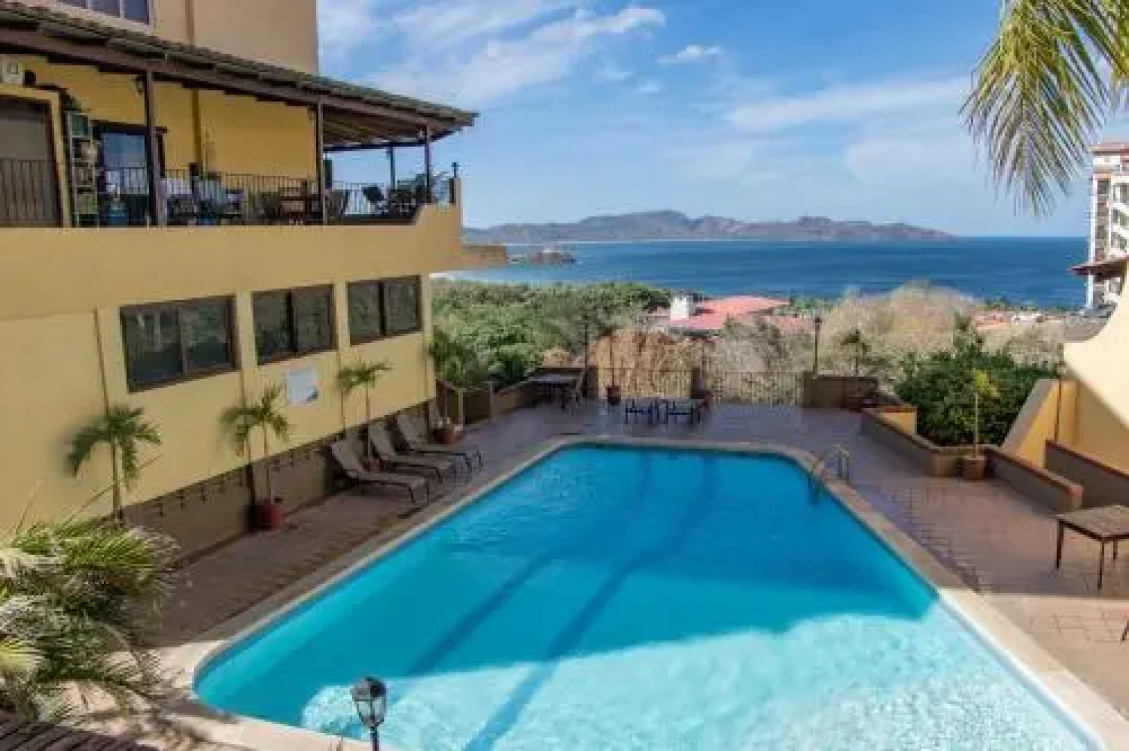 Ocean View - Fully Furnished Studio Perfect for Couple