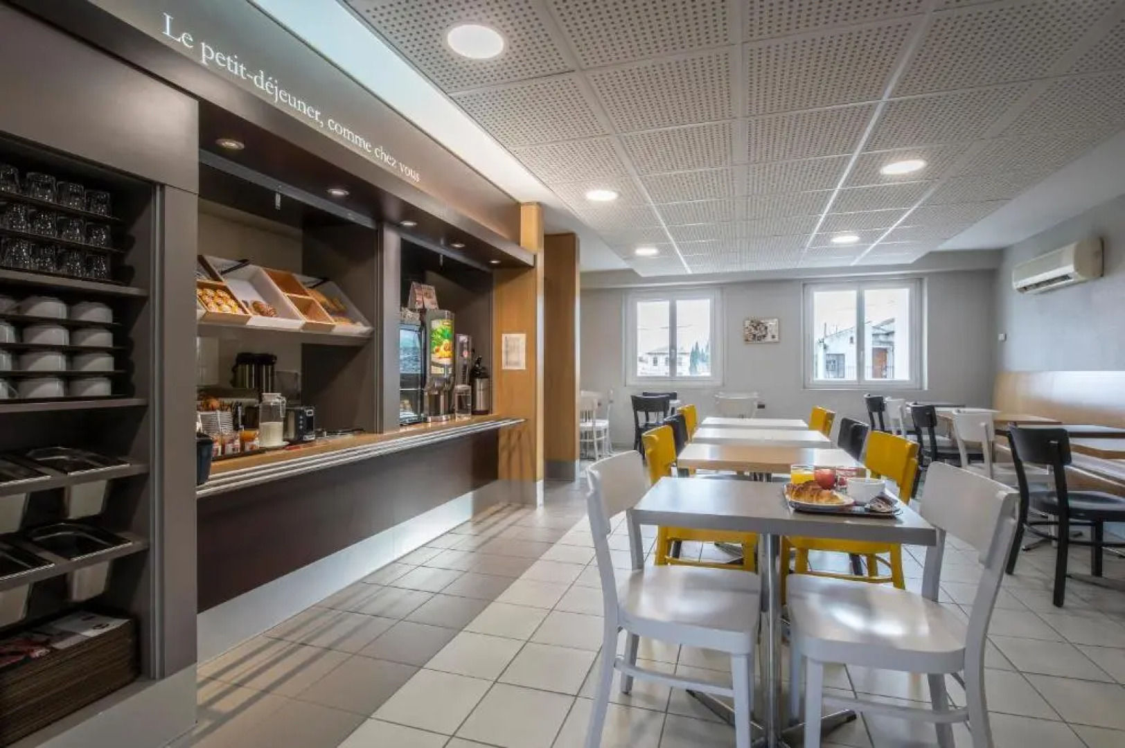 B&B Hotel ORANGE - Echangeur A7 A9