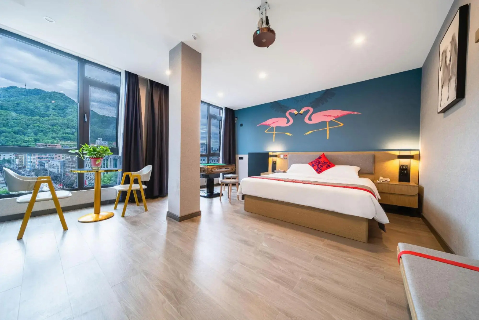 Yayue Hotel (Shangluo Yishui Jinyang Unit Shop)
