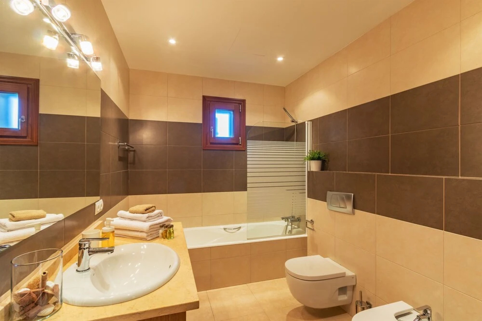 Divina - Santa Eugenia - Adults Only